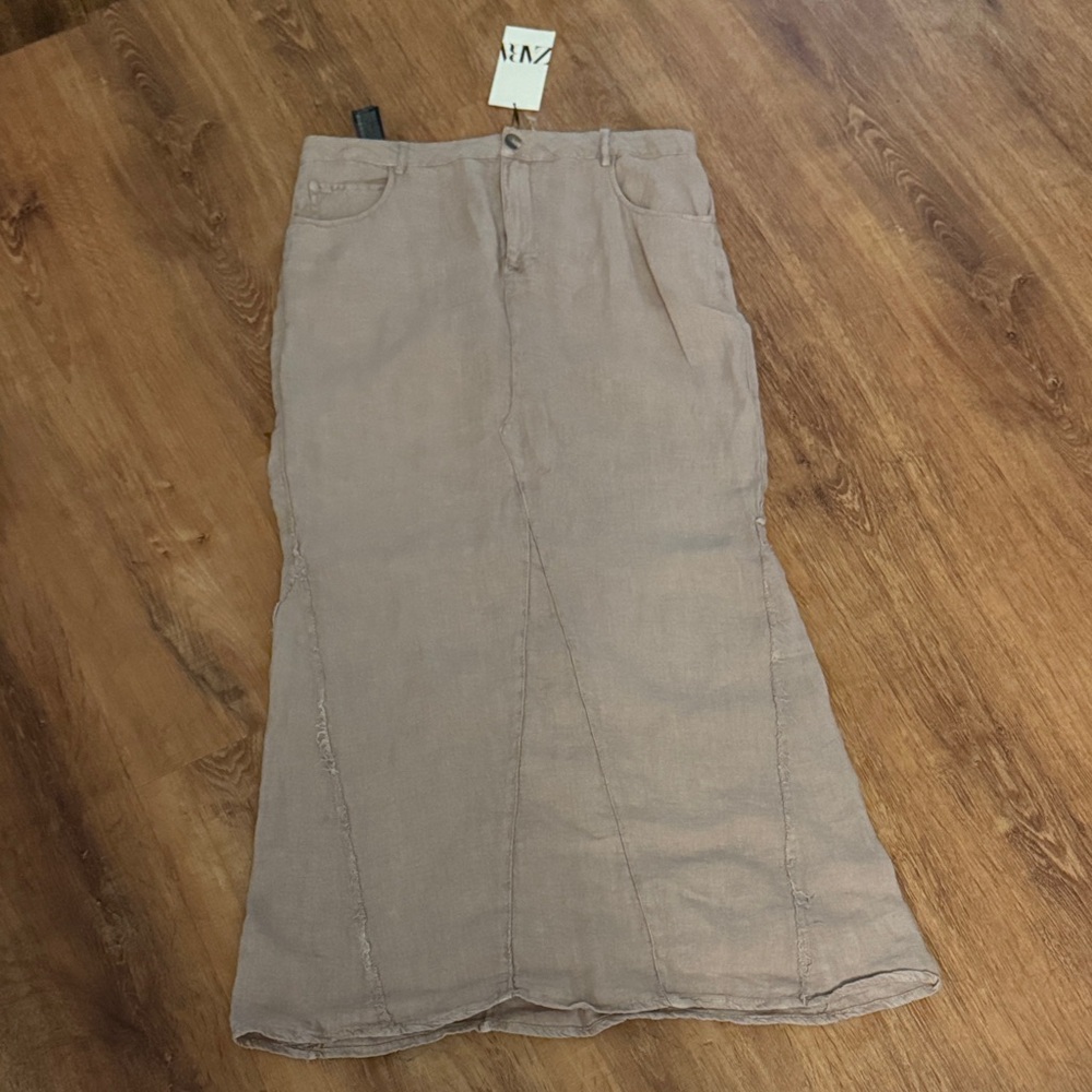 Zara Tan Skirt nwt size large